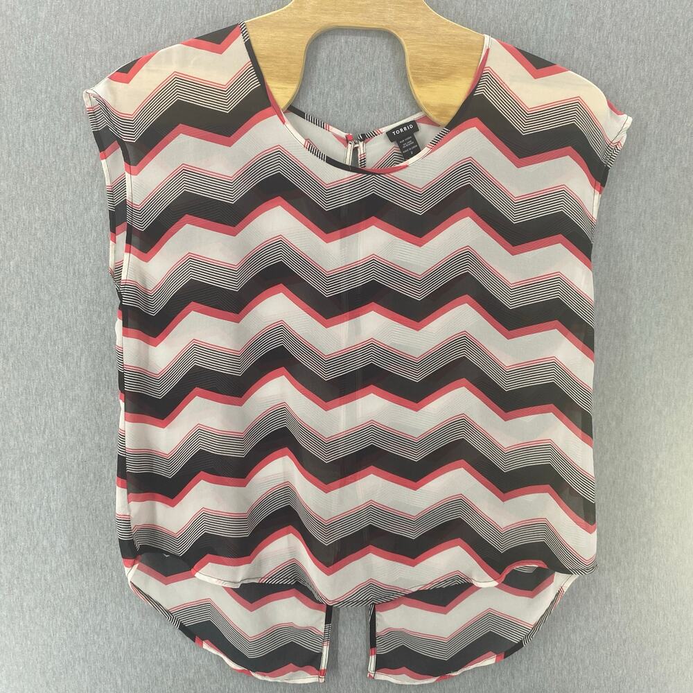TORRID Sheer Blouse Chevron Pattern Button Back‎ Women 2